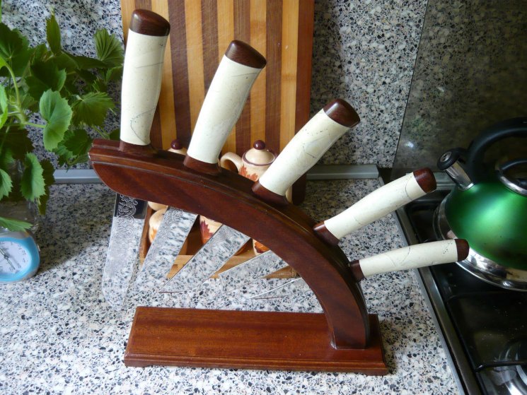 Подставка для ножей из деревянных шпажек - Бобёбиржевые-записки.рф